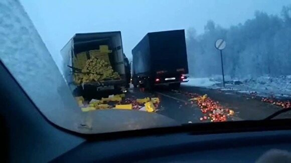 На трассе Тюмень — Омск столкнулись два грузовика. Один водитель погиб
