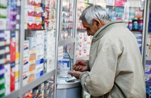 «Паника добралась до Москвы?»: В столичных аптеках раскупили лекарства от коронавируса