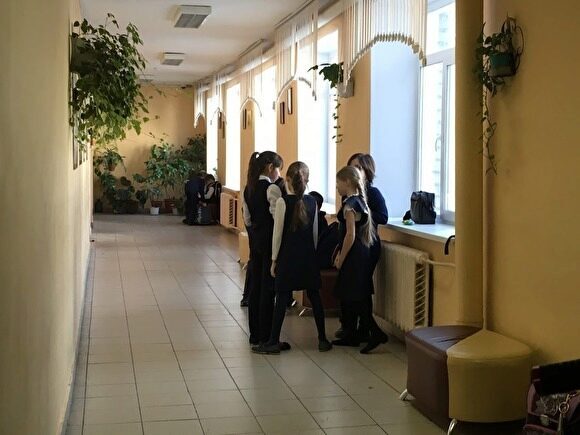 В Барнауле учитель не вызвал школьнице скорую. В больнице ей сделали трепанацию черепа