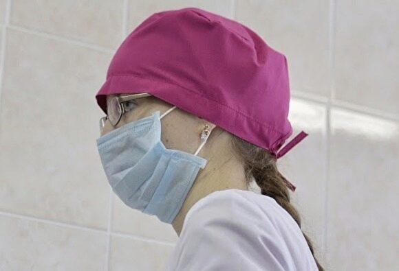 В школах Тюмени продлили карантин по гриппу и ОРВИ еще на неделю