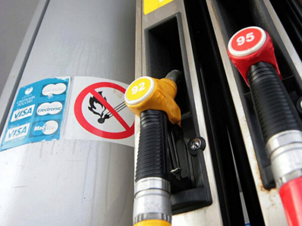 Цены на бензин в России почти не изменились