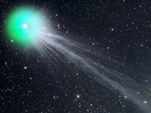 ﻿Комета ATLAS с удивительной скоростью становится яркой