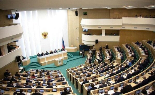 Совет Федерации поддержал закон о поправках в Конституцию