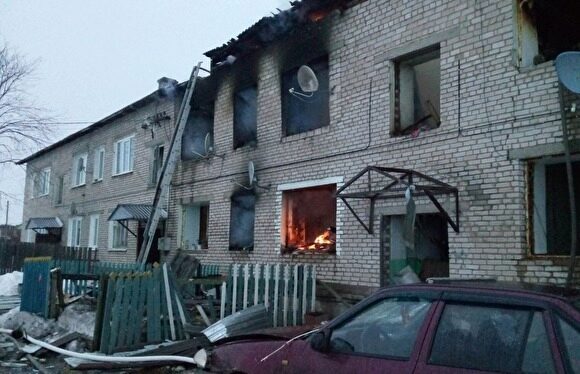 В Удмуртии на пожаре в многоквартирном доме погибли три человека, девять пострадали