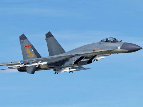 Китай создал жалкую копию российского истребителя Су-27