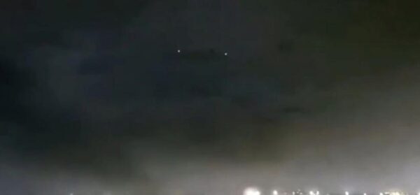 Над Барселоной во время грозы на видео засняли гигантский НЛО