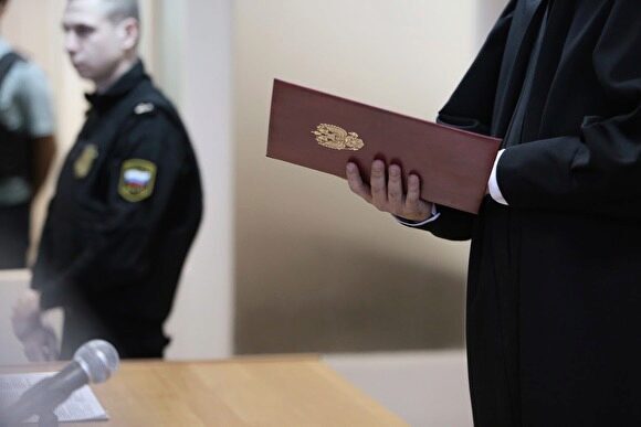 Петербургские суды рассмотрели 150 материалов о нарушении запретов, введенных Бегловым