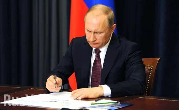 Путин подписал закон о штрафах за нарушение карантина и распространение фейков