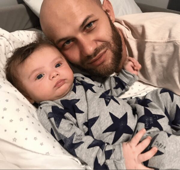 Рэпер Джиган опубликовал трогательное фото с 2-месячным сыном