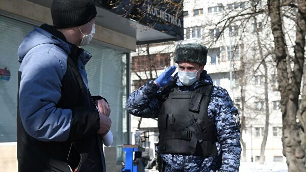 Россияне провели виртуальные акции протеста против режима полной самоизоляции