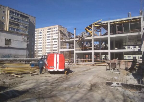 В Екатеринбурге произошло обрушение на месте строящейся школы
