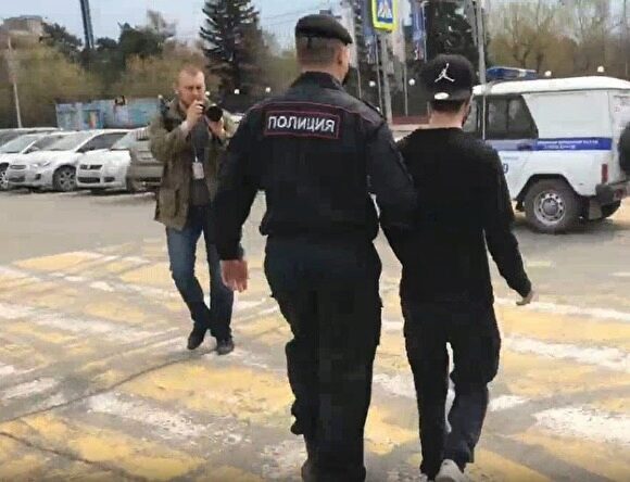 В Красноярске полиция задержала участников митинга против самоизоляции