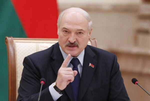 Лукашенко поверил в коронавирус и предупредил о второй волне