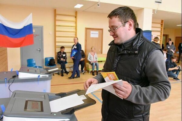 Путин подписал закон о возможности дистанционного голосования