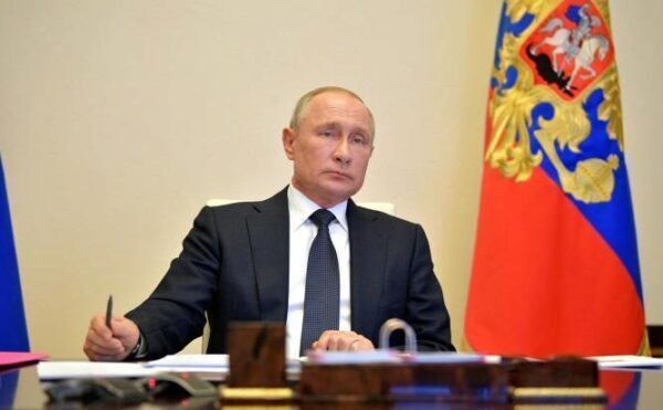 Путин проведет совещание о возможности продления нерабочих дней