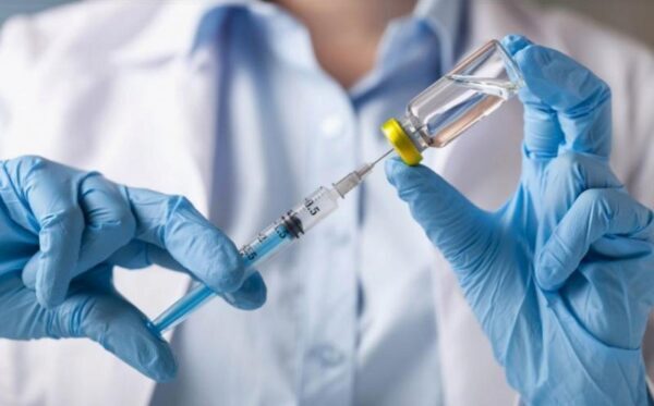 Стали известны сроки клинических испытаний российской вакцины от коронавируса