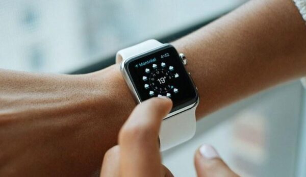 "Умные" часы для этого безумного мира: чем могут удивить Apple Watch 6