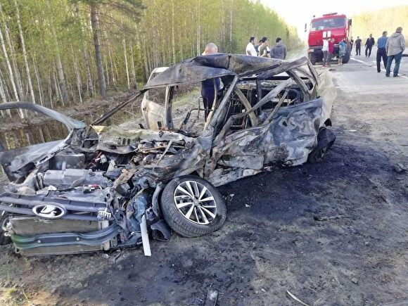 В ХМАО при столкновении легковых авто погибли два водителя