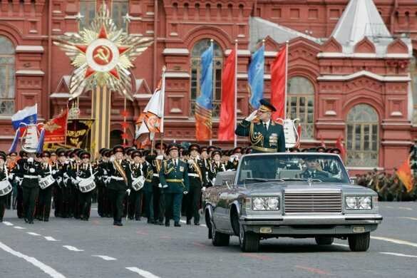 В Кремле выбирают дату для парада Победы и голосования по поправкам в Конституцию, — источники