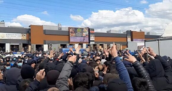 В Москве на рынке «Фуд сити» произошло столкновение полиции и торговцев