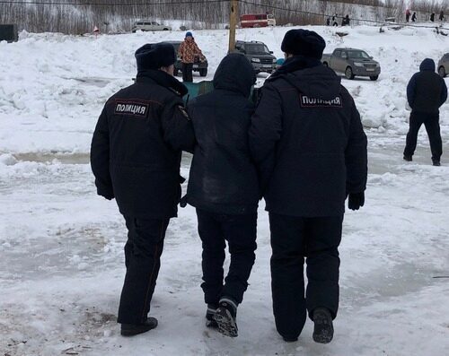 В суд передано дело полицейского, сломавшего в Ноябрьске руку задержанному