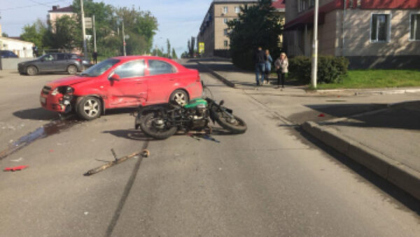 Водитель мотоцикла «Урал» остался жив после ДТП в Липецке