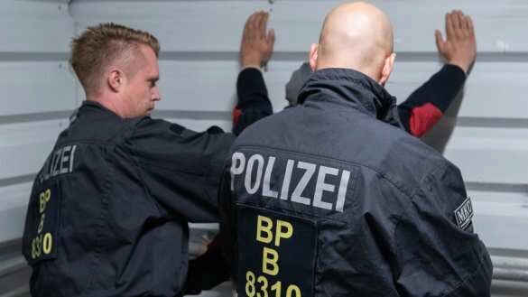 Десятки задержанных и раненых: «чёрный майдан» в Германии (ВИДЕО)