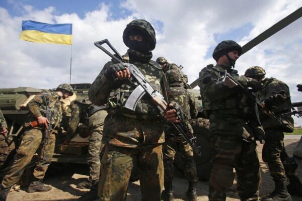 На админгранице с Крымом с поста похитили украинского военного