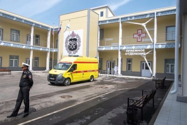 На Украине ужасаются севастопольским госпиталем, призывом и парадом
