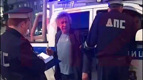 Опубликовано видео ДТП, в которое попал актер Ефремов. По словам очевидцев, актер был пьян