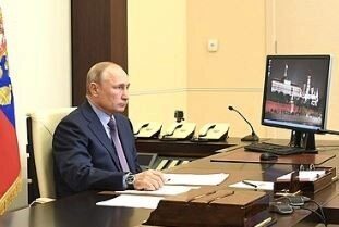 Путин разрешил Комаровой идти на третий губернаторский срок в ХМАО, но с двумя условиями