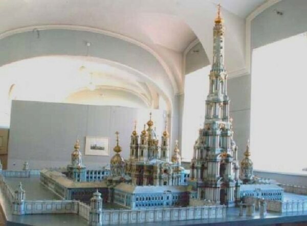 В Петербурге предлагают построить колокольню, которая будет выше шпиля Петропавловского собора