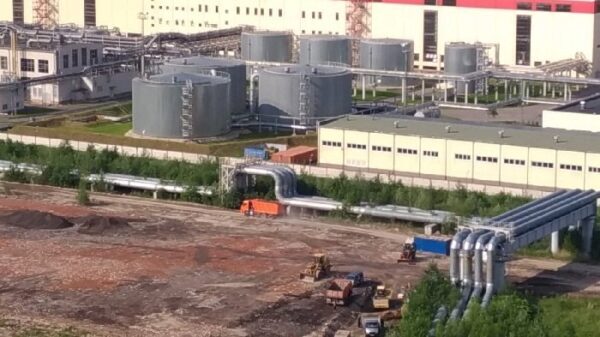 В Петербурге самосвалы со строительным мусором вновь идут на нелегальную свалку