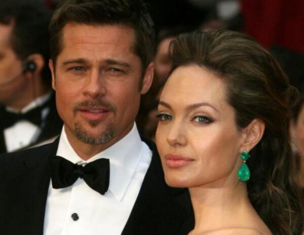 Брэд Питт приехал в гости к Анджелине Джоли впервые за 4 года