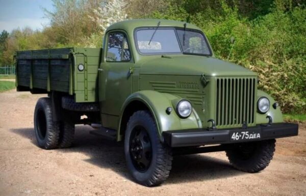 ГАЗ-51 грузовик-эпоха советских времен
