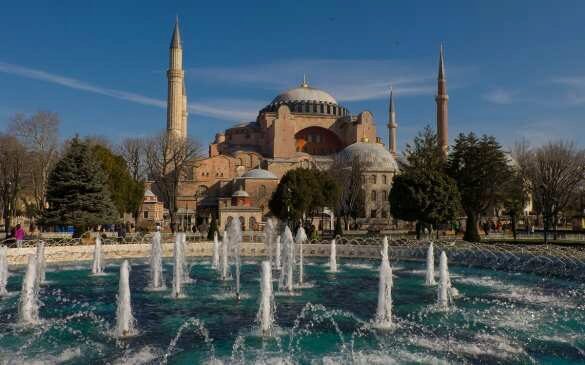 «Горе и разочарование»: Всемирный совет церквей просит Турцию пересмотреть решение по Святой Софии