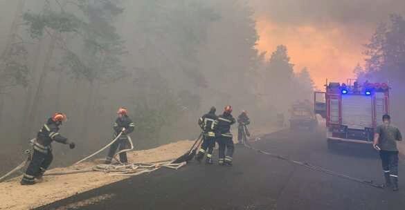 Пожары на оккупированном Донбассе: число жертв выросло, на место ЧП прибыл Аваков (ФОТО, ВИДЕО)