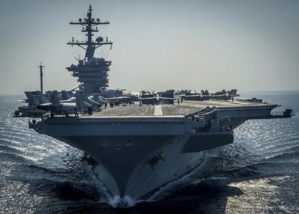 Туалетные проблемы могут уничтожить авианосцы ВМС США