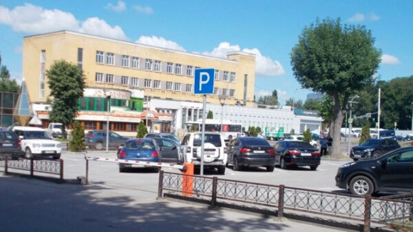 В Липецке за месяц 13 компаний наказали за незаконные парковки