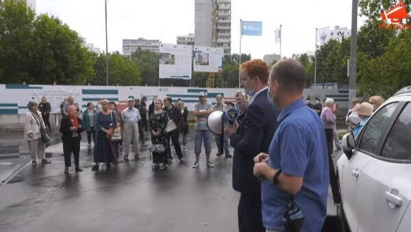 В Москве прошел сход жителей против реновации