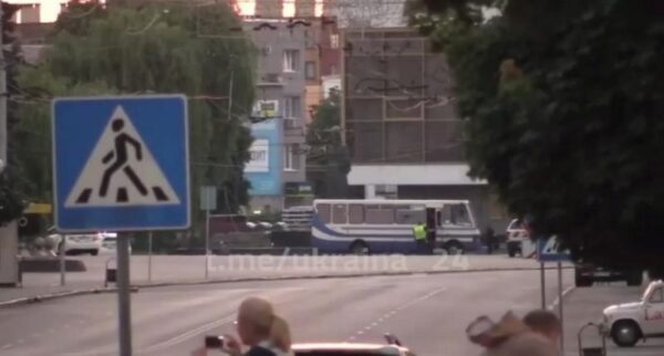 Зеленский выполнил требования луцкого террориста, но потом стёр видео