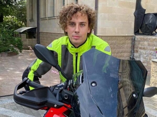 Максим Галкин похвастался своим новым спортивным мотоциклом