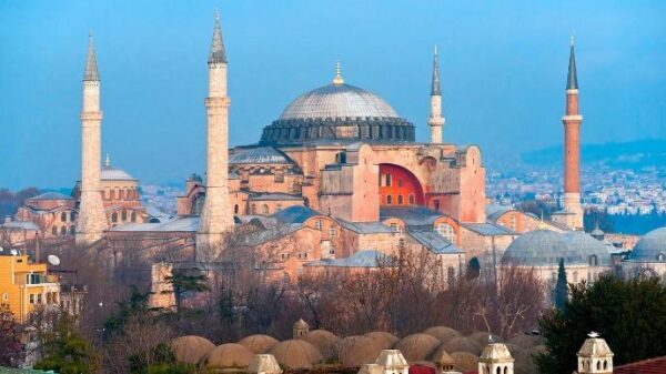 В соборе Святой Софии в Стамуле внезапно скончался исламский священнослужитель