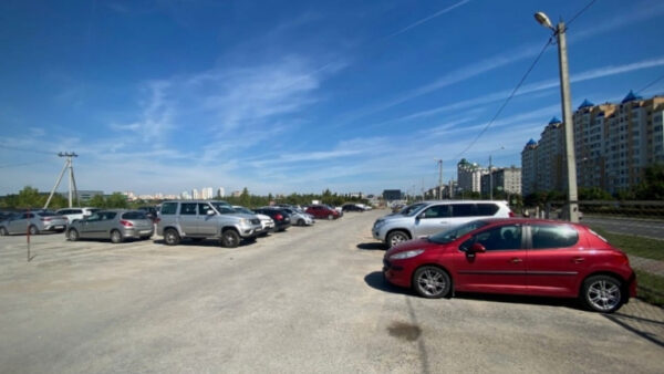 За месяц в Липецке выявили 13 несанкционированных парковок
