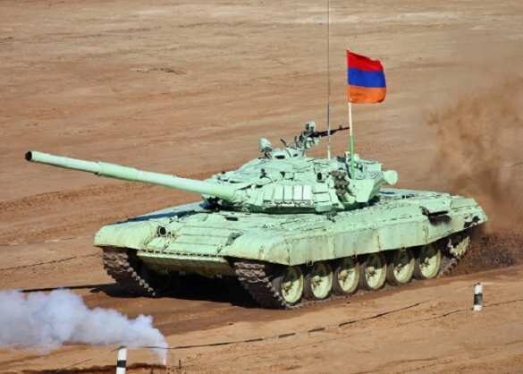Минобороны Азербайджана показало кадры уничтожения армянских танков (ВИДЕО)