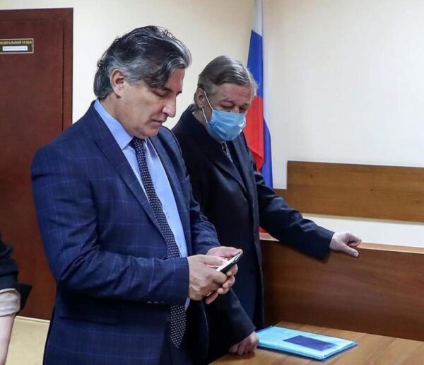 Пашаев заявил, что Ефремов взял на себя вину одного из своих друзей