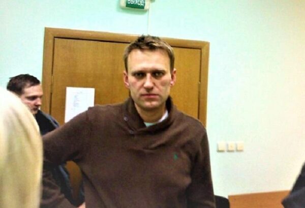 Пресс-секретарь Навального подтвердила его намерение вернуться в Россию