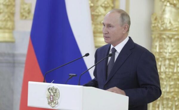 Путин пообещал индексацию пенсий и материнского капитала