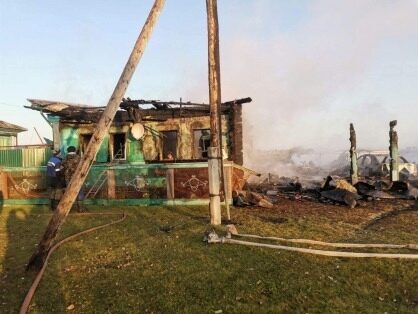 В Курганской области сгорел жилой дом: погибли два пенсионера. СУ СКР ведет проверку