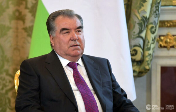 Эмомали Рахмон вновь возглавил Таджикистан